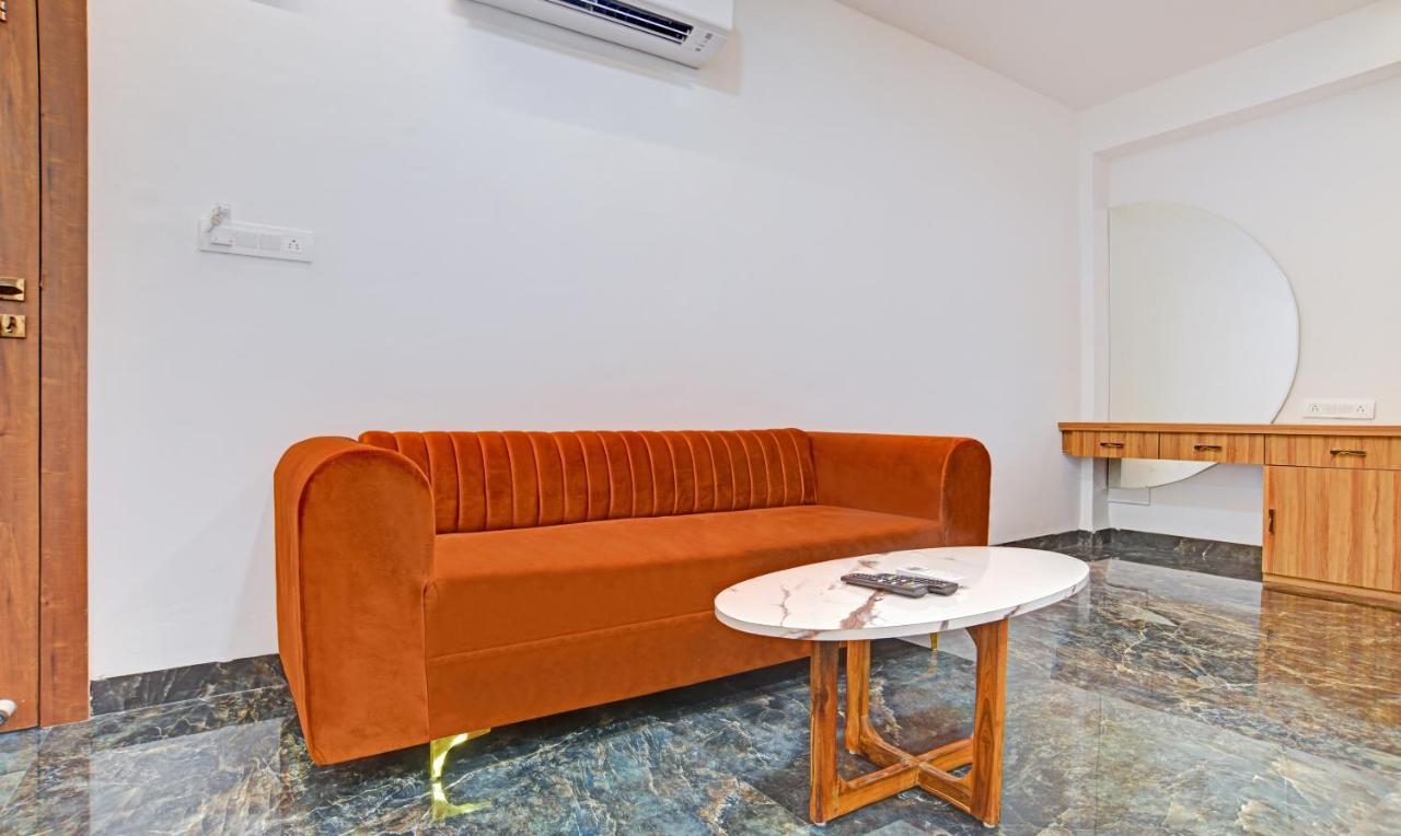 Itsy Hotels Phoenix Indore Extérieur photo