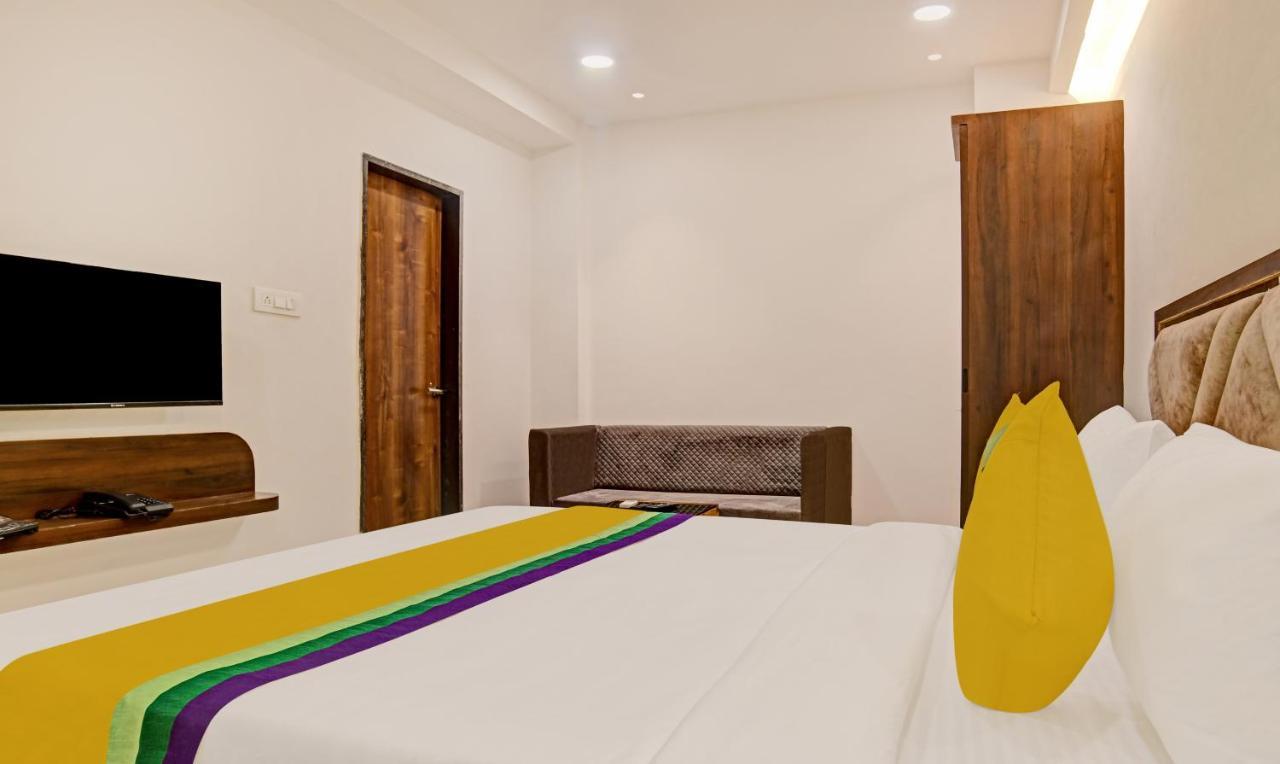 Itsy Hotels Phoenix Indore Extérieur photo