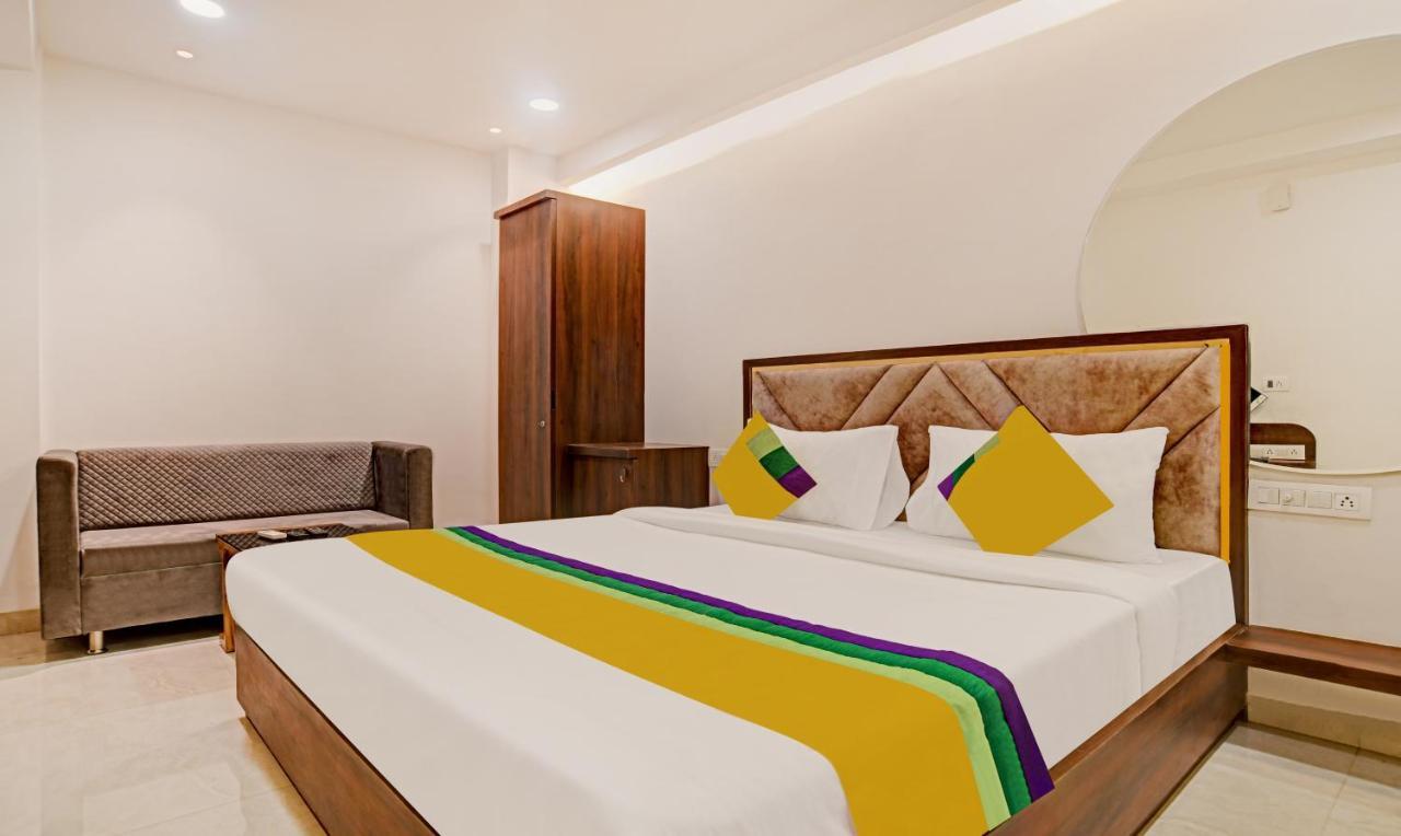 Itsy Hotels Phoenix Indore Extérieur photo